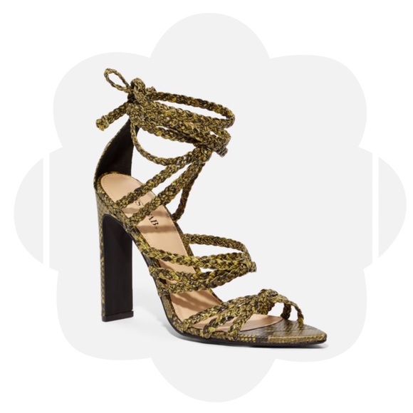 ✨💚 JustFab 💚✨ Slay Day Strappy Sandals - Picture 1 of 4